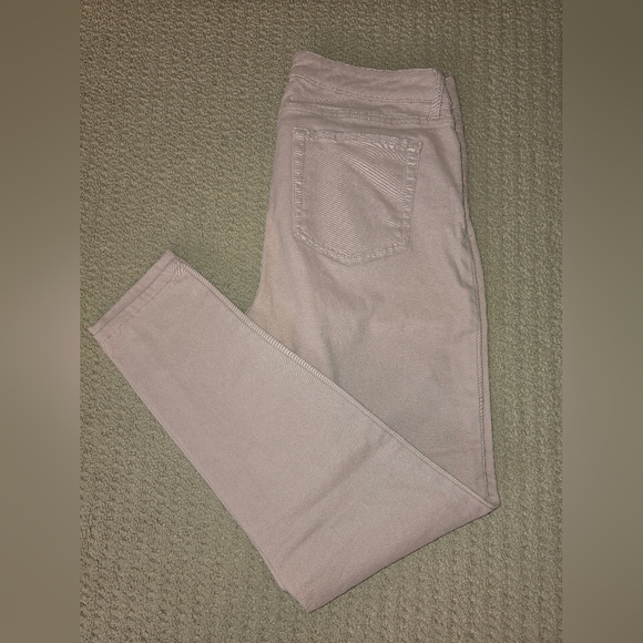 Joe Fresh, Women's size 31, buttery soft, pale pink pants - Picture 2 of 3